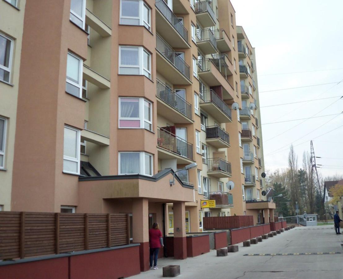H&s Piaseczno Darmowy Parking Wi-fi Piaseczno (Masovia)